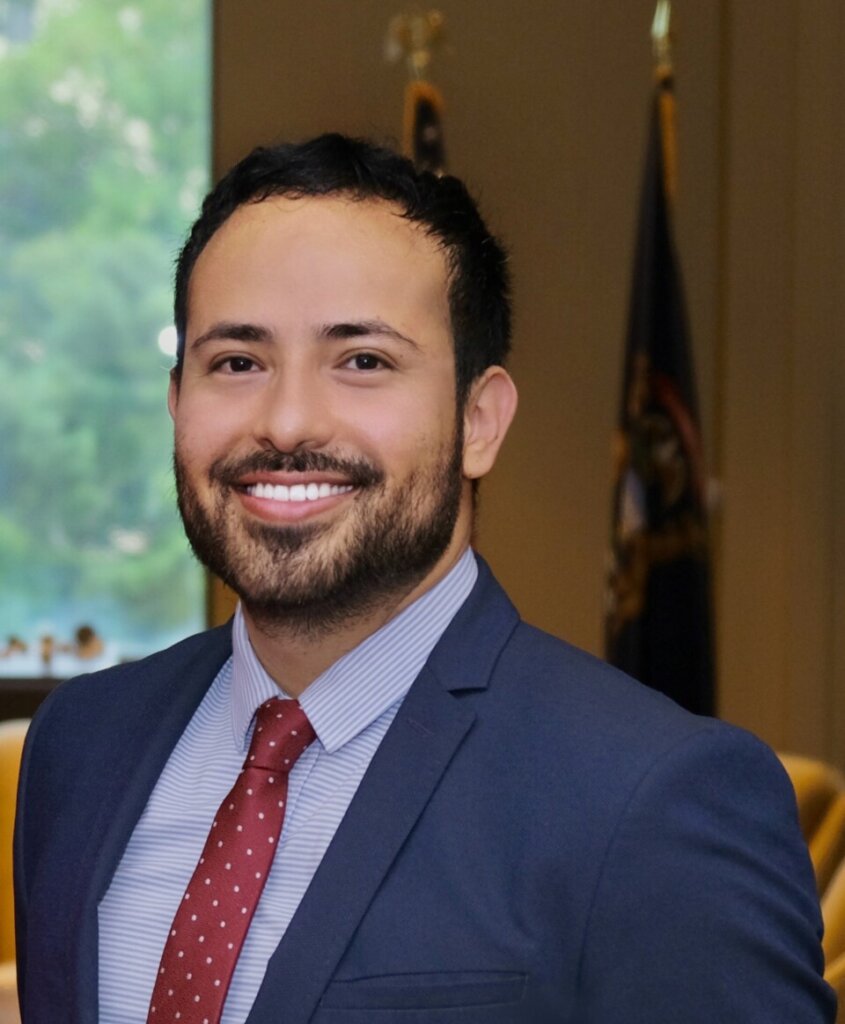 Photo of Efren Gomez